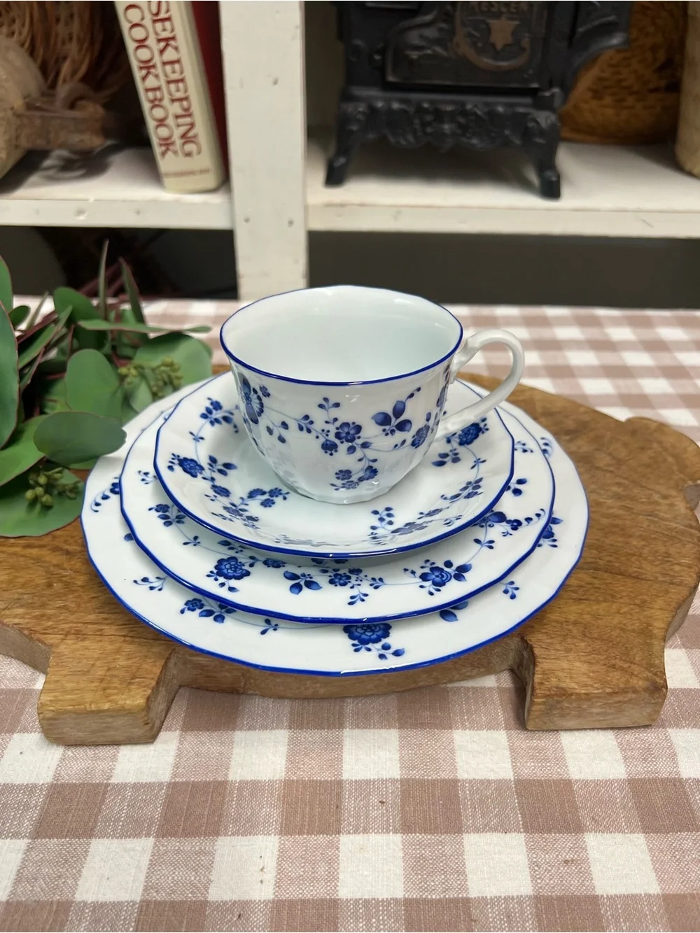 Vintage Noritake Elegance in blue dinnerware plates cup replacement blue white